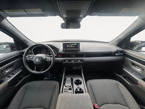 Used 2025 Honda Pilot Sport image 13