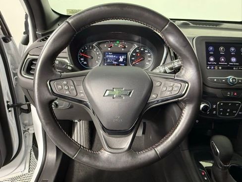 Used 2022 Chevrolet Equinox RS image 19