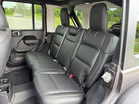 Used 2026 Jeep Wrangler Unlimited Sport AWD/4WD image 21