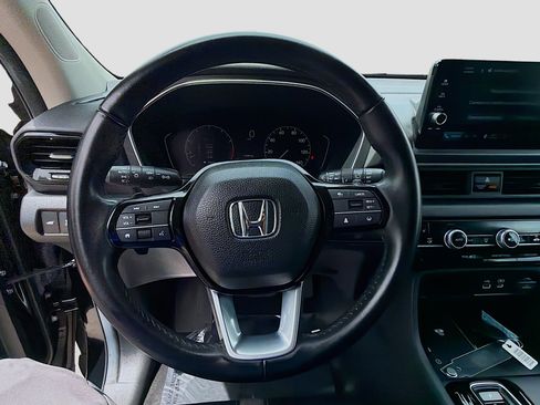 Used 2024 Honda Pilot EX-L image 10