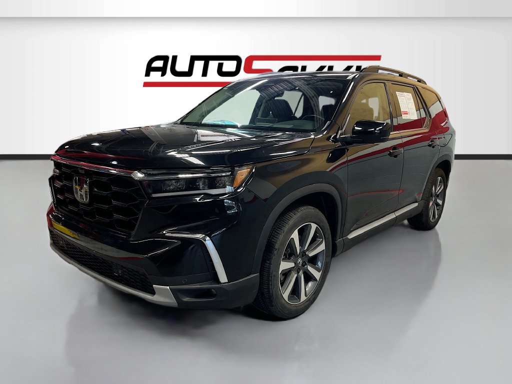 Used 2025 Honda Pilot Elite image 3