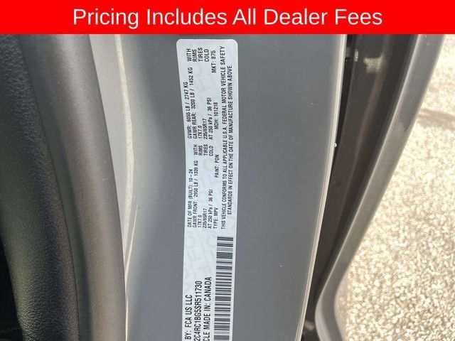 Used 2025 Chrysler Pacifica Select FWD image 37