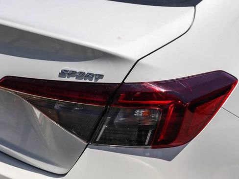 Used 2025 Honda Civic Sport image 10