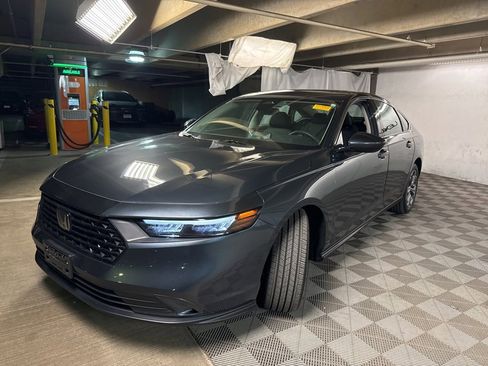 Used 2024 Honda Accord EX image 3