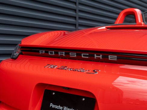 Certified 2017 Porsche 718 Boxster S RWD image 19