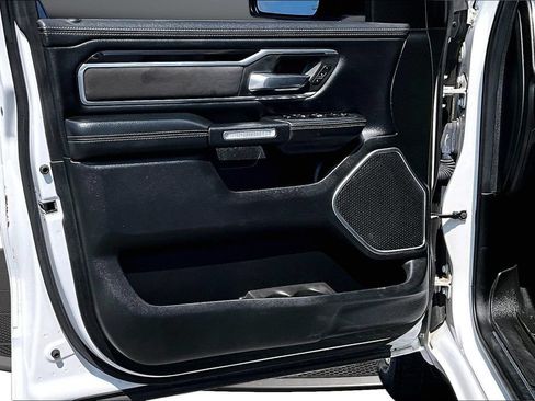 Used 2019 RAM 1500 Laramie w/ Sport Appearance Package AWD/4WD image 21