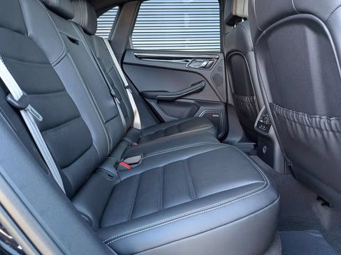 Certified 2026 Porsche Macan AWD/4WD image 25