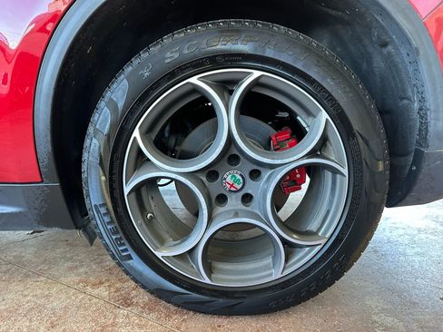 Used 2018 Alfa Romeo Stelvio Ti image 27