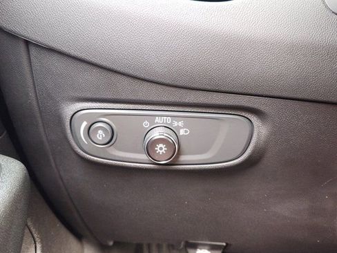 Used 2024 Chevrolet Equinox RS w/ RS Leather Package image 23