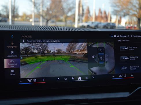 Used 2025 BMW 530i 530i w/ Premium Package image 21