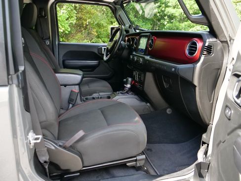 Used 2019 Jeep Wrangler Rubicon AWD/4WD image 45