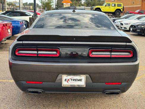 Used 2017 Dodge Challenger GT w/ Driver Convenience Group image 3