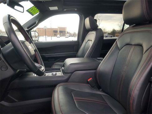 Used 2022 Ford Expedition Max Limited image 12