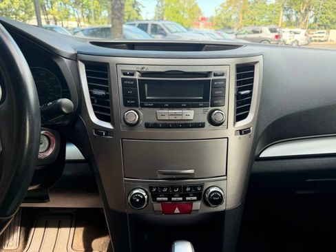 Used 2013 Subaru Legacy 2.5i Premium AWD/4WD image 17