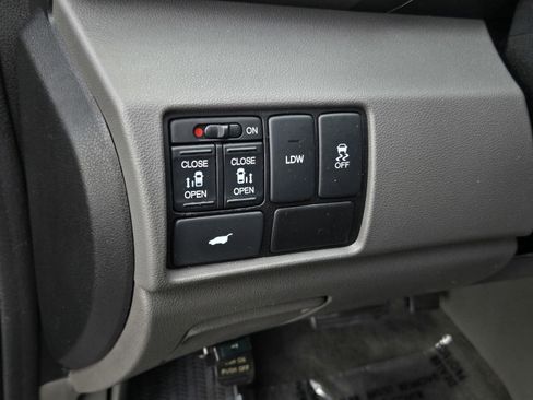 Used 2015 Honda Odyssey EX-L image 18