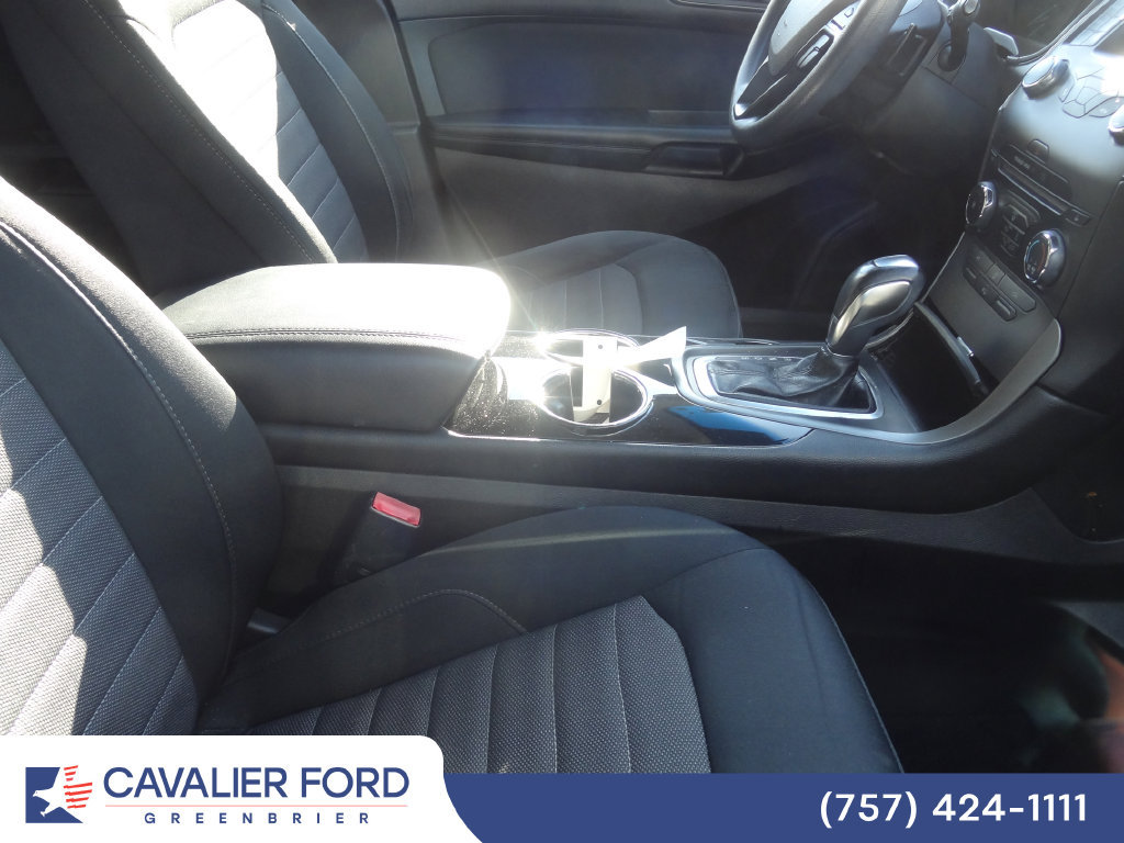 Used 2015 Ford Edge SE FWD image 7