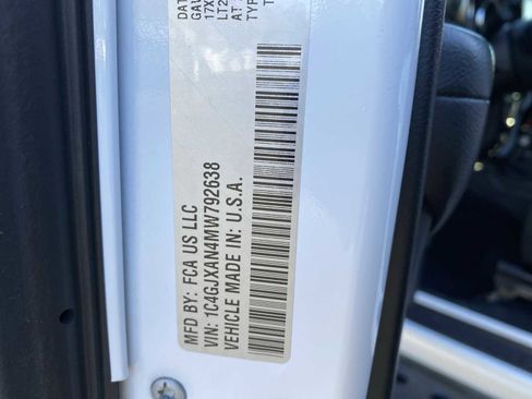 Used 2021 Jeep Wrangler Sport image 26