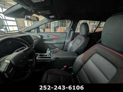 Used 2024 Chevrolet Equinox EV RS FWD image 16