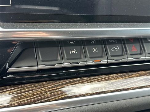 New 2026 GMC Sierra 1500 Elevation w/ LPO, Elevation Black Package image 17