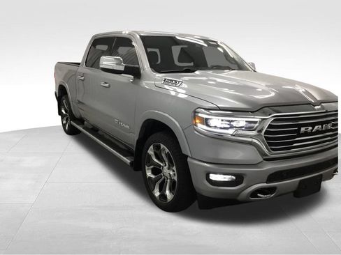 Used 2022 RAM 1500 Limited w/ Body-Colour Bumper Group AWD/4WD image 4