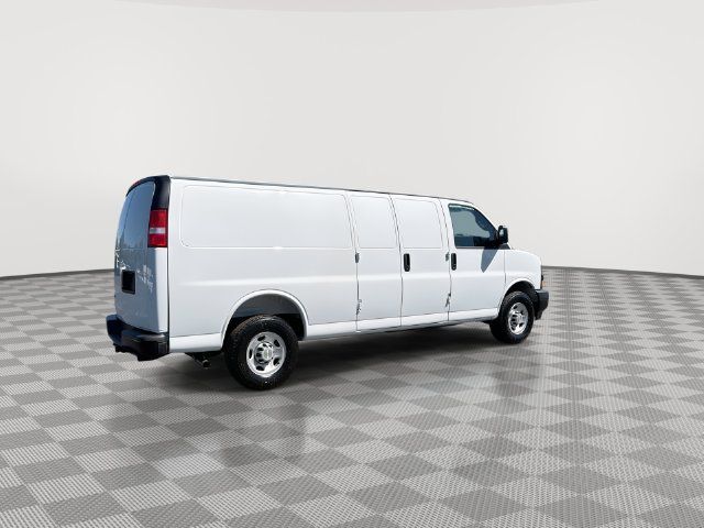 Used 2026 Chevrolet Express 2500 Extended w/ Driver Convenience Package RWD image 11