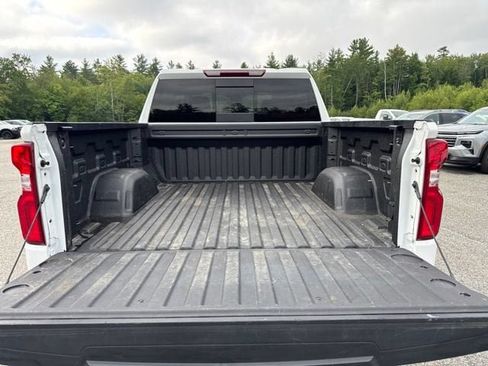 Used 2024 Chevrolet Silverado 1500 LT Trail Boss w/ Convenience Package II AWD/4WD image 6