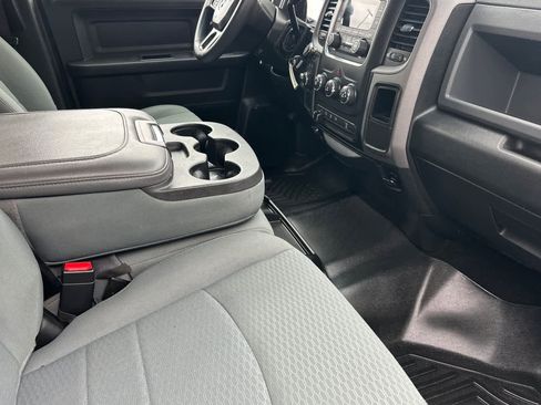 Used 2018 RAM 2500 Tradesman w/ Chrome Appearance Group image 15