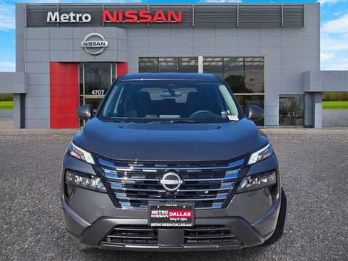 New 2026 Nissan Rogue SV image 2