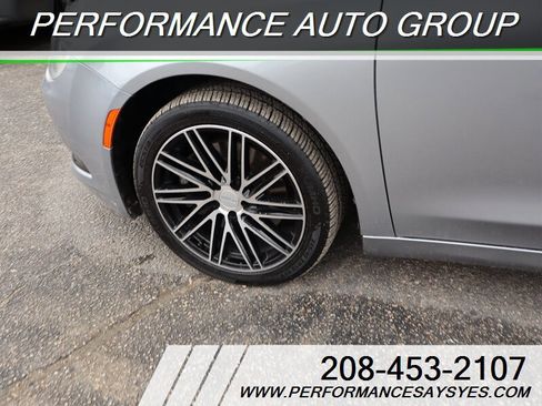 Used 2015 Chrysler 200 S w/ Navigation & Sound Group I image 15