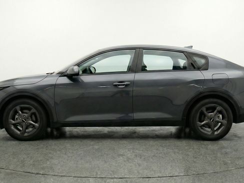 Used 2025 Kia K4 LXS image 5
