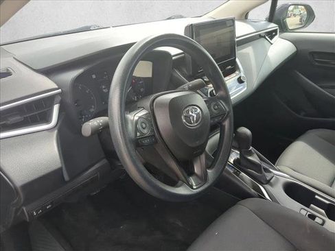 Used 2025 Toyota Corolla LE FWD image 10