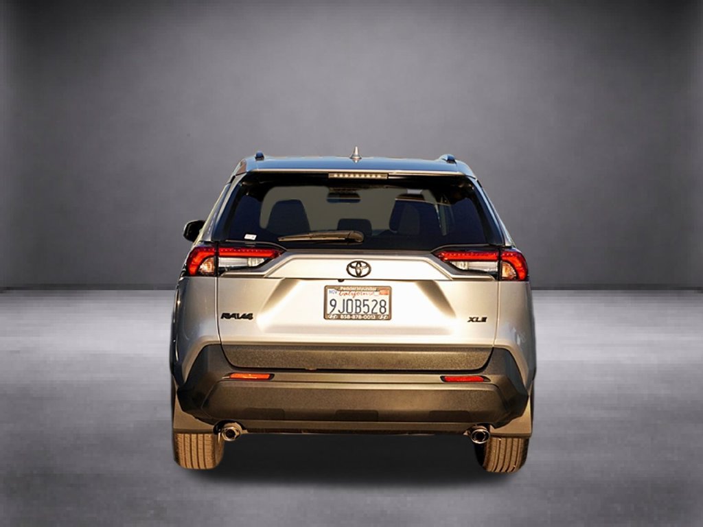 Used 2024 Toyota RAV4 XLE FWD image 6