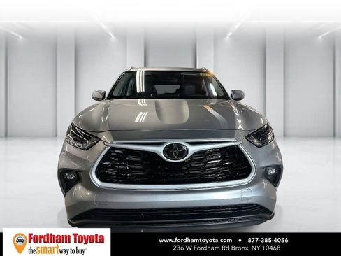 Certified 2025 Toyota Highlander XLE AWD/4WD image 8