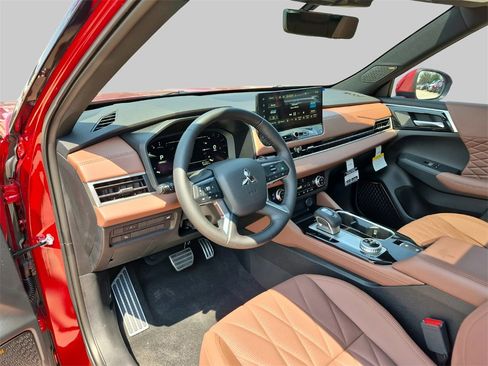 New 2025 Mitsubishi Outlander SEL image 9