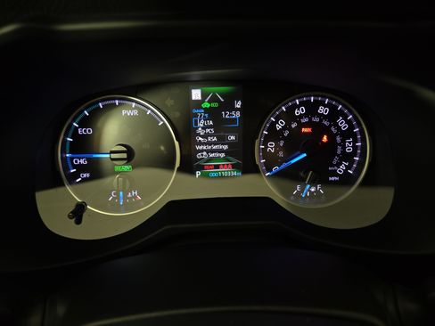 Used 2022 Toyota RAV4 LE AWD/4WD image 18