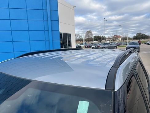 Used 2022 Ford Explorer ST-Line w/ Class IV Trailer Tow Package image 6