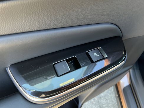 New 2026 Toyota Crown Signia Limited image 19