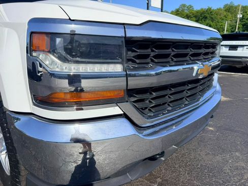 Used 2018 Chevrolet Silverado 1500 LT w/ Trailering Package AWD/4WD image 15