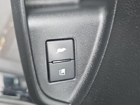 Used 2019 Honda Pilot Touring image 15