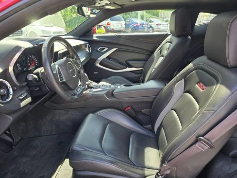 Used 2016 Chevrolet Camaro SS RWD image 9