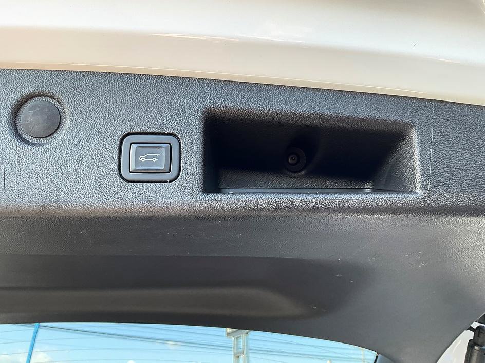 Used 2022 Chevrolet Equinox LT FWD image 17