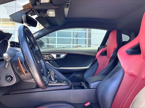 Used 2015 Jaguar F-TYPE R image 4