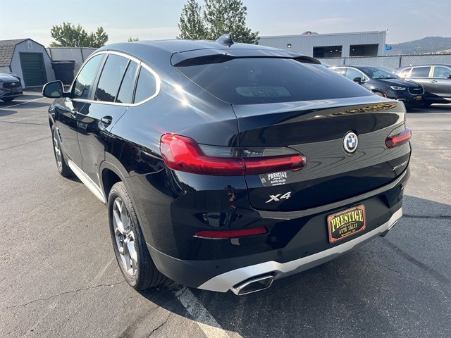 Used 2025 BMW X4 xDrive30i AWD/4WD image 7
