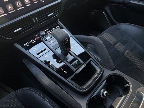 Certified 2023 Porsche Cayenne Turbo GT AWD/4WD image 36