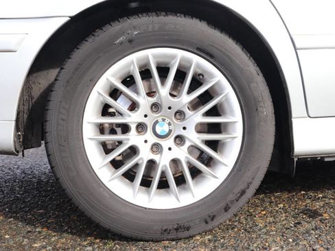 Used 2002 BMW 530i Sedan image 11