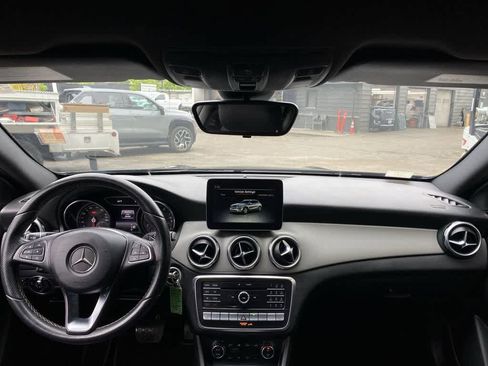 Used 2018 Mercedes-Benz GLA 250 4MATIC image 13