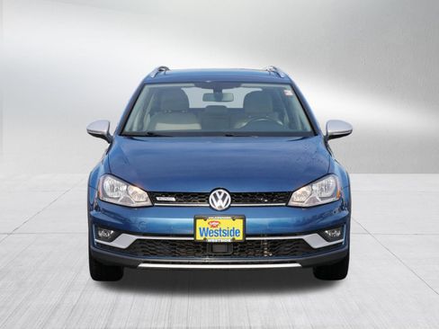 Used 2017 Volkswagen Golf Alltrack SE image 2