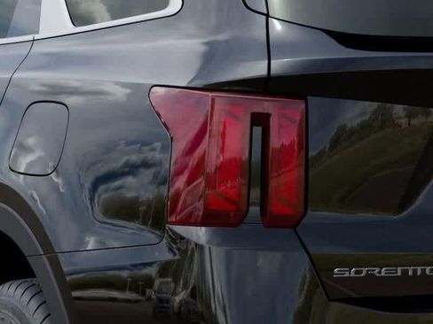 Certified 2026 Kia Sorento S AWD/4WD image 11