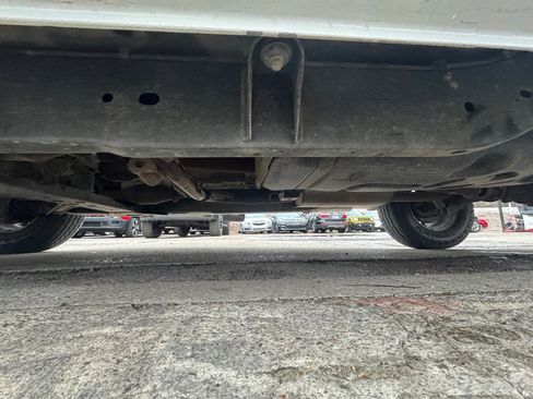 Used 2018 Nissan Frontier SV image 19