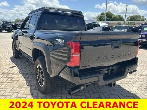 Used 2024 Toyota Tacoma TRD Off-Road w/ TRD Off Road Premium Package AWD/4WD image 9